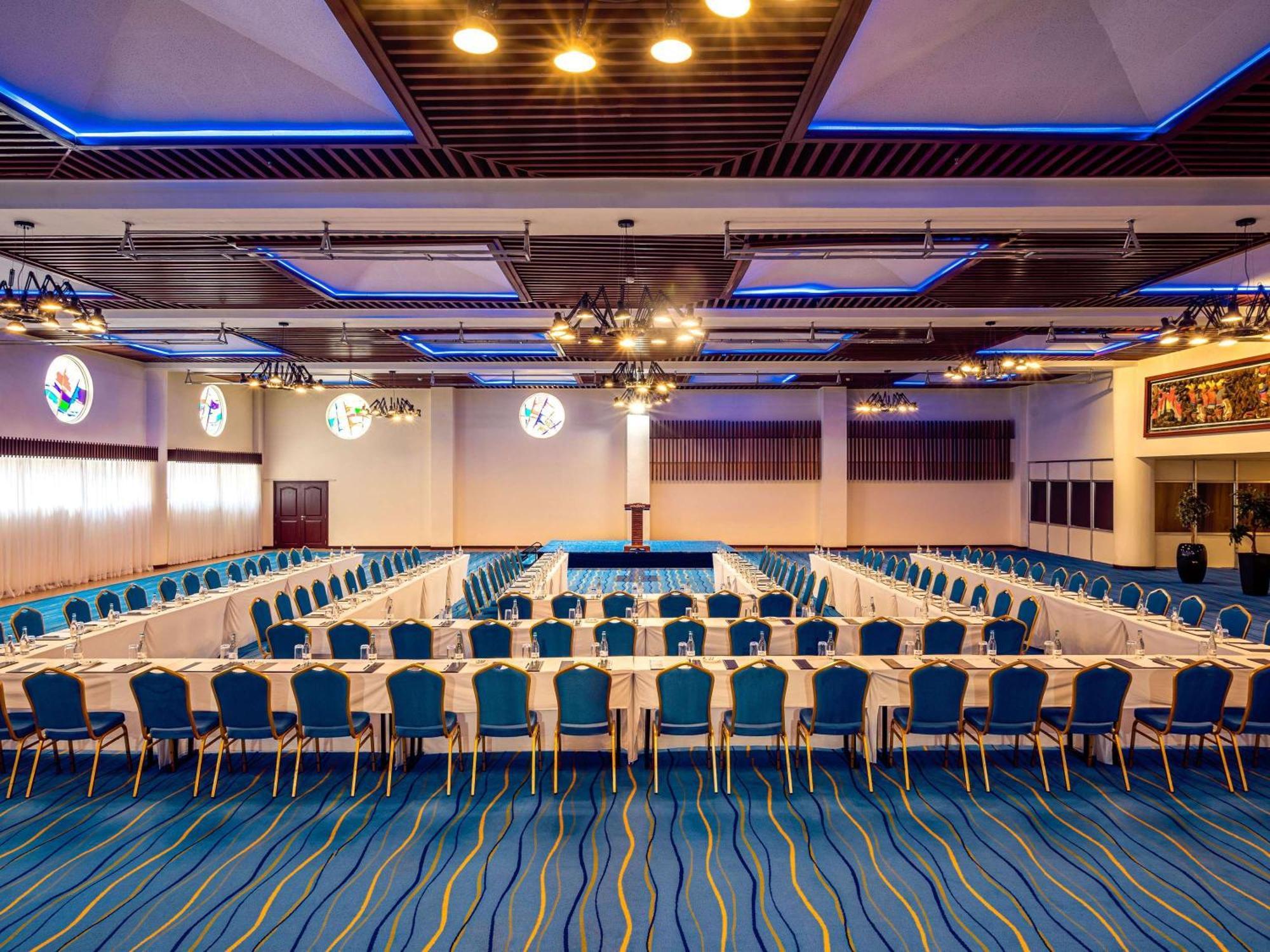 Moevenpick Hotel & Residences Nairobi Zewnętrze zdjęcie