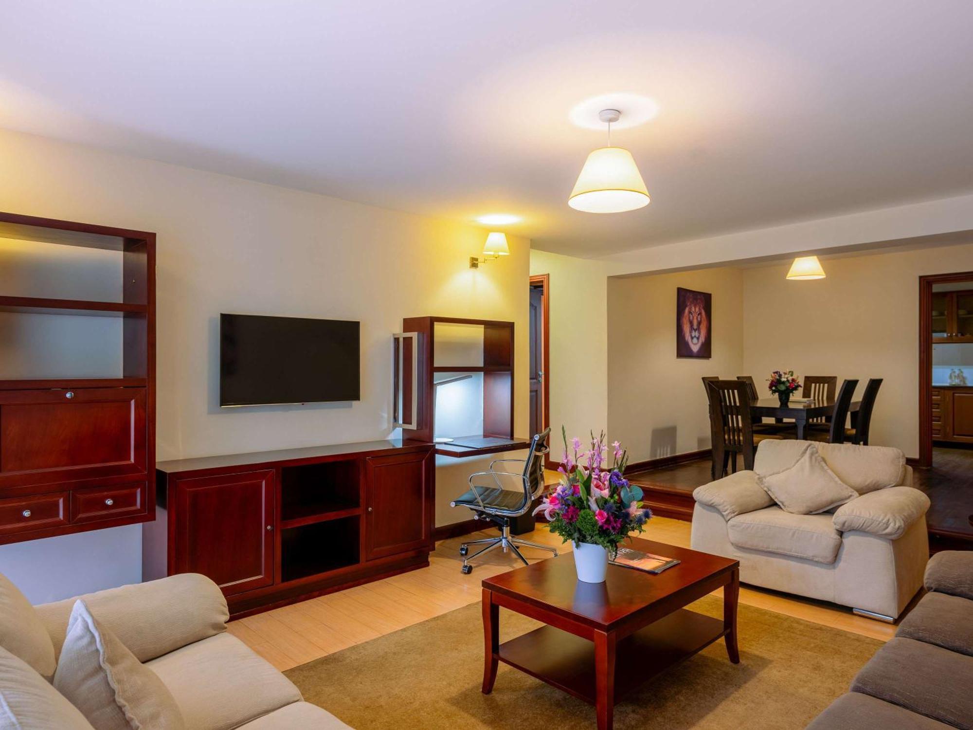 Moevenpick Hotel & Residences Nairobi Zewnętrze zdjęcie