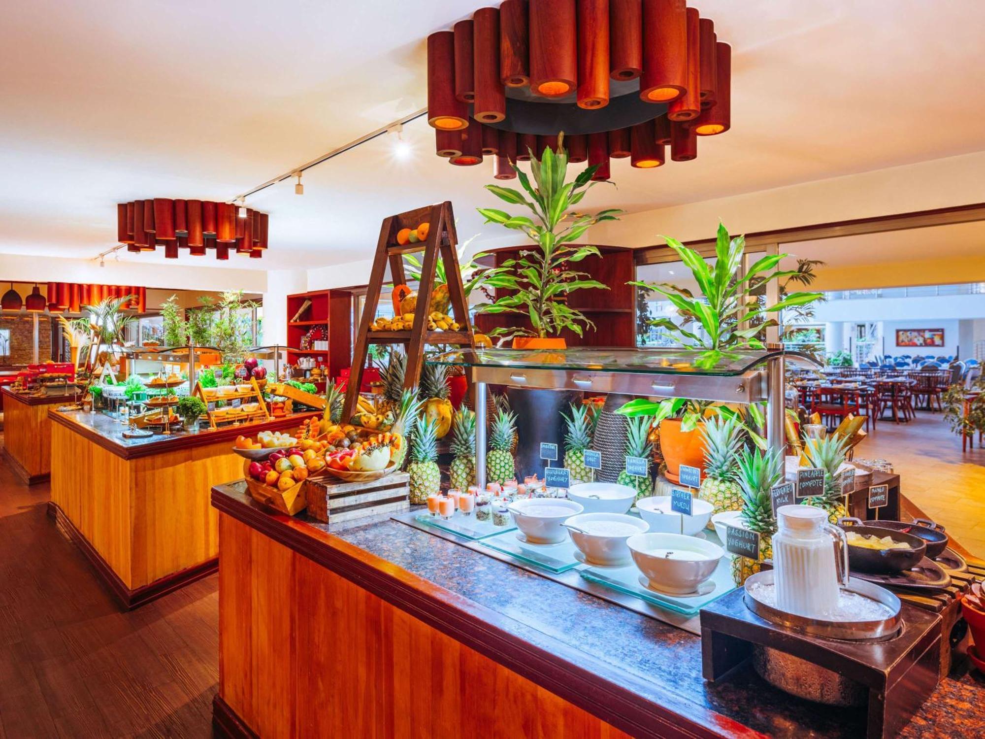 Moevenpick Hotel & Residences Nairobi Zewnętrze zdjęcie